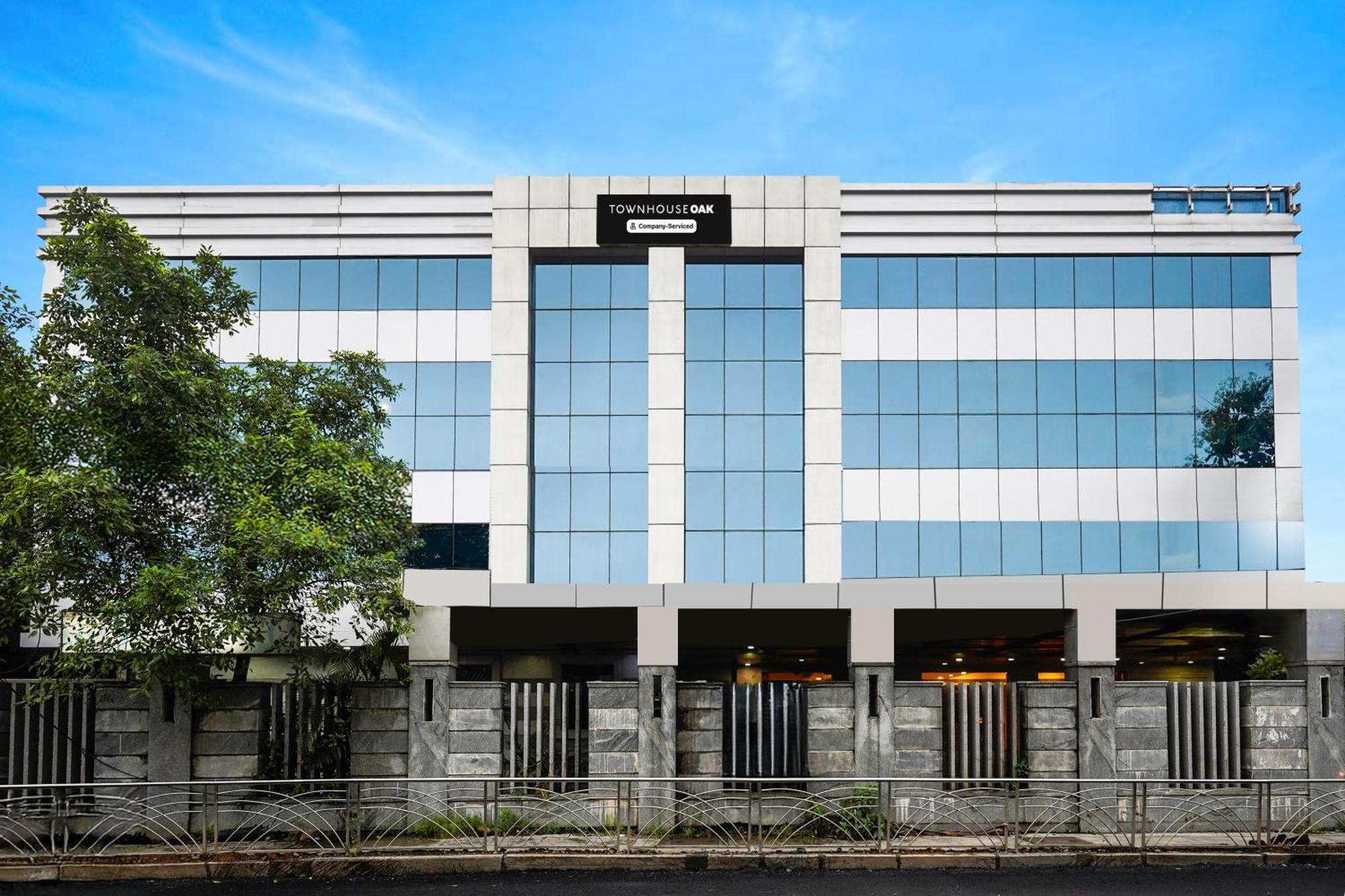 Super Townhouse Oak Alandur Near Chennai Airport Formerly Vijay Park ภายนอก รูปภาพ