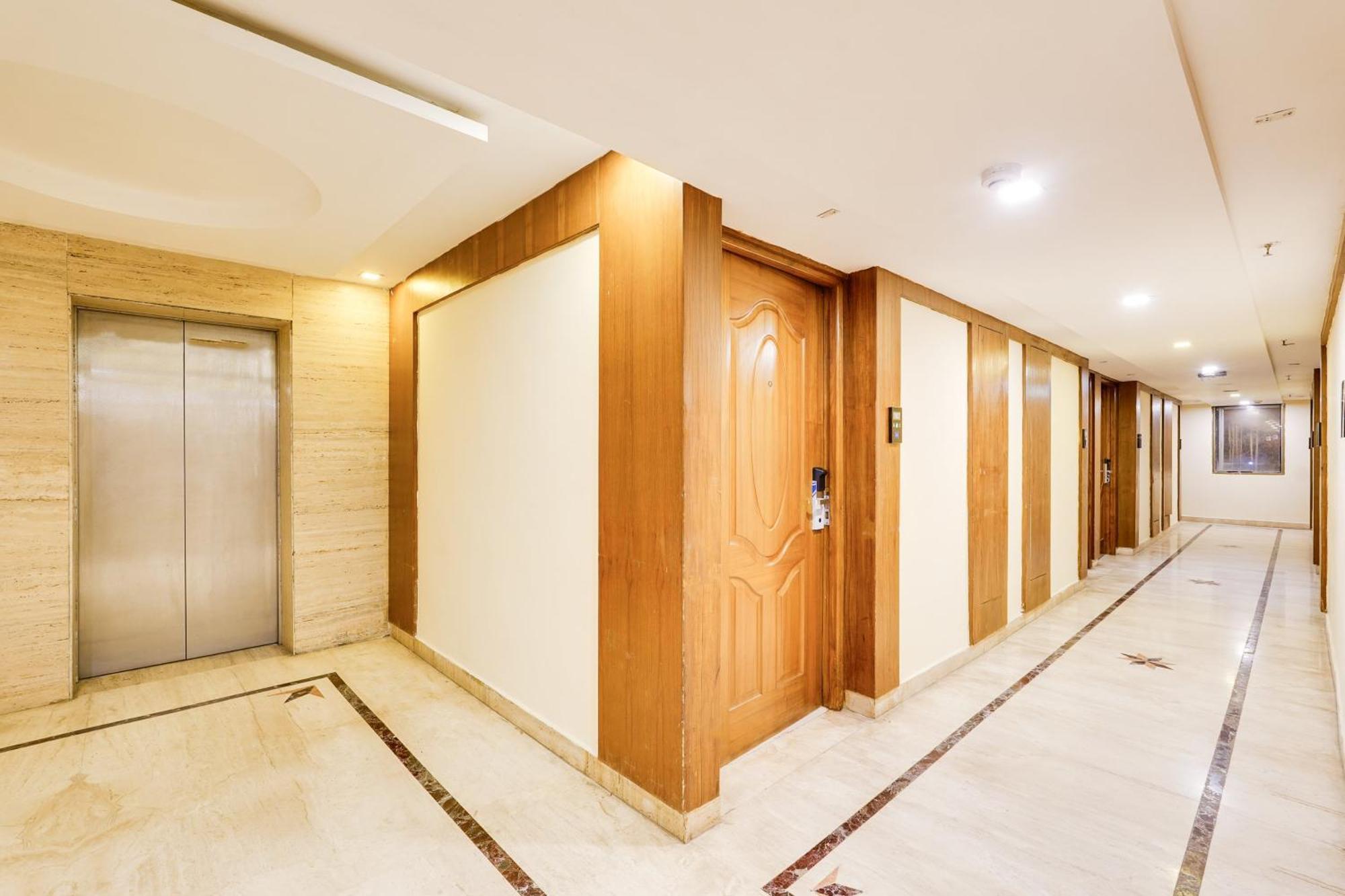 Super Townhouse Oak Alandur Near Chennai Airport Formerly Vijay Park ภายนอก รูปภาพ