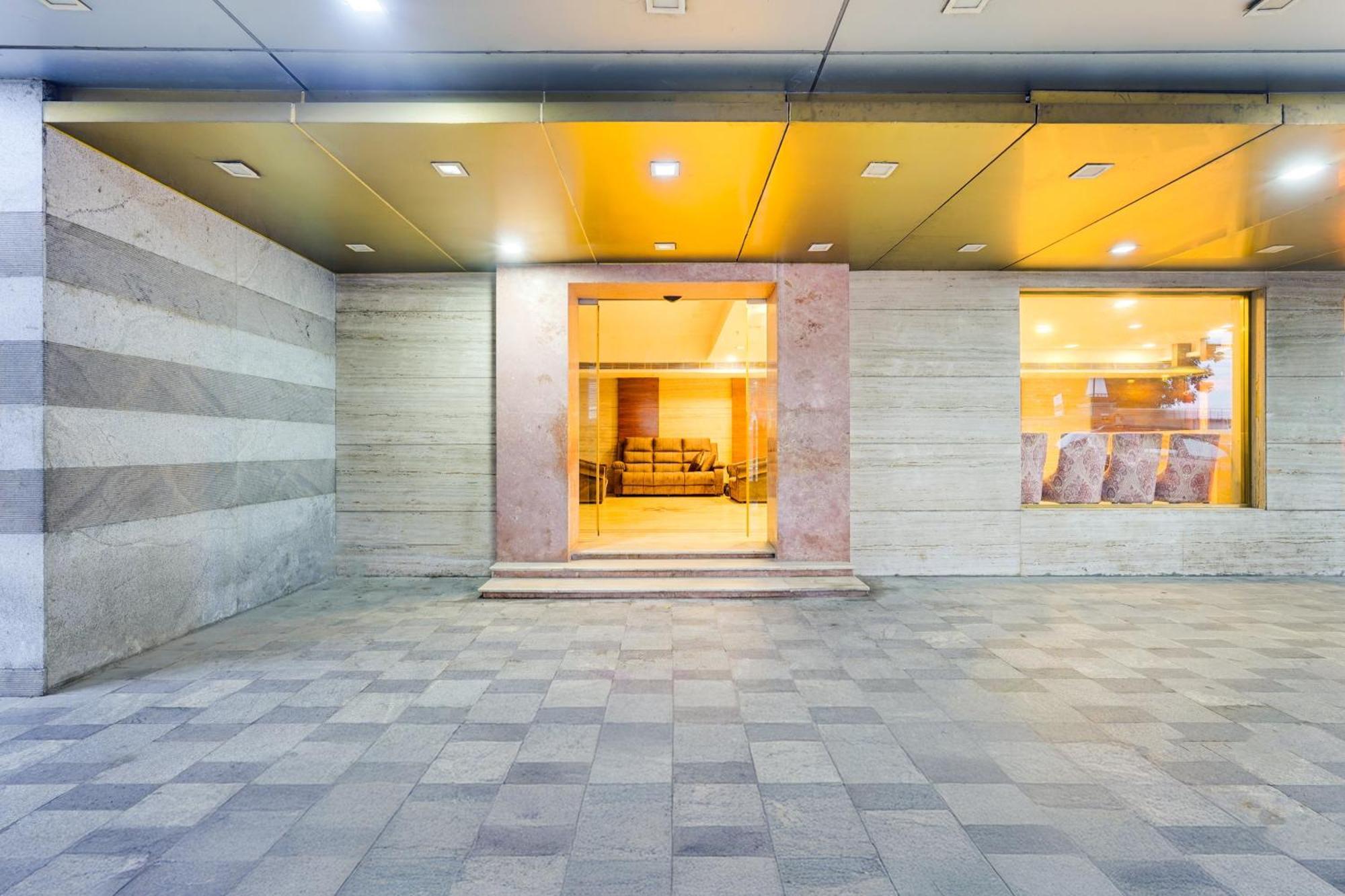 Super Townhouse Oak Alandur Near Chennai Airport Formerly Vijay Park ภายนอก รูปภาพ